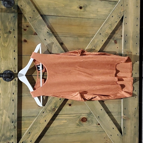 TANK TOP NEW H BY BORDEAUX RUST ORANGE  SIZE MEDIUM NWT BOHO CHIC CITY GIRL - Picture 1 of 7